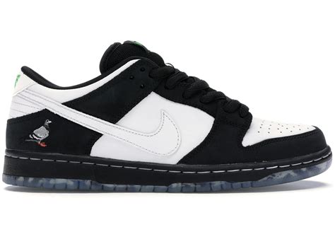 Its fitting that 2017 is a special anniversary for both brands. . Pigeon dunks